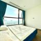 Deluxe Two Spacious Bedroom Apt, Nice View With Big Window In Vinhomes Green Bay
