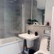 City Centre - 2-Bed High Rise Apartment - Sleeps 4, Manchester - Photo 4