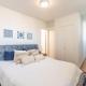 Amazing Furnished 1 BR Penthouse Midtown West, New York - Photo 2
