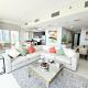 REFURBISHED 2BHK - Panoramic Sea & Beach View Stay-Sleeps 6, Dubai - Photo 2
