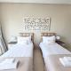 REFURBISHED 2BHK - Panoramic Sea & Beach View Stay-Sleeps 6, Dubai - Photo 8