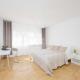 Bright Apartment in Warsaw's Wola Next to the Metro by Noclegi Renters, Varsavia - Foto 1