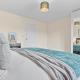 Stylish 4 Bedroom House in St Neots w Free Parking, Saint Neots (foto 2)