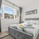 Charming 2BR home in Coventry Free Street Parking, Coventry
