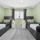 Spacious 4-Bed Home Near Birmingham City Centre with large Garden and WiFi, Бирмингем (фото 9)