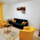 Yellow Dawn Apartment with Underground Parking, Rediu - Foto 1