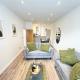 THE PHEONIX SUITE - 2 BEDROOMS - FREE ALLOCATED PARKING - JQ LIVING - BIRMINGHAM CITY CENTRE - SLEEPS 5 - LUXURY - 2 BATHROOMs
