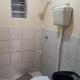 Espaço básico e funcional, casa com 2 ambientes, sem fogão, Zona Nobre, estacionamento coberto, Pelotas - Fotografie 10