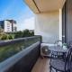 Central 1-Bed Apartment with Secure Parking, Melbourne (foto 5)
