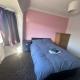 Entire home, 2 double beds, free wifi, near QE, Birmingham (foto 6)