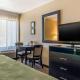 Quality Inn & Suites Lenexa Kansas City - Foto 10