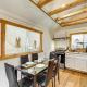 Tiny Home w/ Deck & Mtn Views in Lake Arrowhead!, Lake Arrowhead (Foto 9)