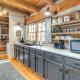 Hot Tub, Fire Pit and Creek Access Whittier Cabin!, Whittier (fotografie 8)