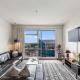 Luxury 2BR Apt Pool, Gym, Prime Spot Zodiak Stays, Окленд - Фото 1