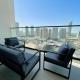 Chic Jvc 1br Pool Access, Balcony & Parking, Dubái - Foto 6