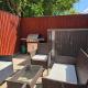 Cozy flat & Lovely garden, High Speed WiFi, Cranford (fotografie 4)