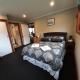 Koru Beachfront Holiday Cabins & Hot Tub, Barrytown (fotografie 6)