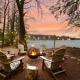 Lakehouse with Boats, MiniGolf, Sauna, HotTub, Swings and Playground!, Pocono Summit - Fotografie 10