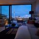 Stylish and central home with stunning views, Окленд - Фото 3