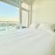 Penthouse with Views in Hollywood - One Bedroom w Parking, Los Angeles - Photo 8