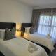 Cozy, Homely Sandton Condo Johannesburg - Photo 4