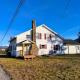Renovated farmhouse on snowmobile trail with firepit & mountain views 10 min from Bretton Woods
