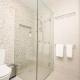 Central Duplex Penthouse - Free Parking & Terrace, Melbourne (zdjęcie 8)