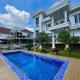 Villa putih 10 kamar