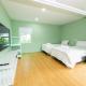 Quadruple Studio Suite with Balcony, Bangkok - Photo 2