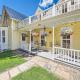 Charming Downtown Apartment in Victorian Home with Mountain Views, Georgetown
