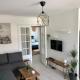 Beautiful 2-room with pool, wifi, Netflix, La Celle-sous-Gouzon (foto 2)