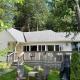 Lakeside Cottage for 8 with Boat Firepit and BBQ, Lakefield (Foto 4)