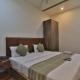 Hotel Luxury Janki Near Vishwanath Temple, #Famiily Choice #Free Wifi #Free Parking #Prime Location, バラナシ - 写真 2