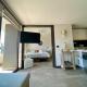 Near ski resorts King size bed, terrace, 360degree TV Santiago - Photo 10