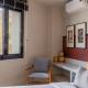 Entire Building in the Heart of Athens Sleeps 15 with Private Rooftop Terrace, Athen - Foto 5
