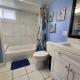 Oceanfront Beach Cottage - Pool, Yard, Private Beach Access, Sleeps 12, Cocoa Beach (fotografie 3)