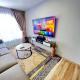 N2 Big TV Karaoke kids play Room duplex unit 8 pax, Куала-Лумпур - Фото 1