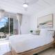 Azure Kirra - Chic Beachfront Living in Coolangatta, Coolangatta (foto 3)