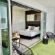 Viaduct apartment with a balcony by Zodiak Stays, Окленд - Фото 4