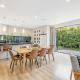 Family Spacious Takapuna Home Parking Netflix, Окленд - Фото 6