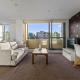 City Fringe Apt w Sunset Views Minutes To Hospital, Окленд - Фото 8