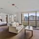 City Fringe Apt w Sunset Views Minutes To Hospital, Окленд - Фото 9