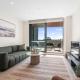 Stylish & Modern 2BR with HUGE Balcony & Car Park! Melbourne - Foto 1