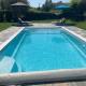 VILLA DES JASMINS - APPARTEMENT AVEC PISCINE PRIVEE- Entrelacs, Albens (Foto 2)