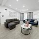Modern Home for Large Families by Disney & Knotts, Anaheim - Fotografie 1