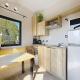 Tiny House bois avec terrasse, piscine, wifi, animaux admis, parking - 200m de la plage - FR-1-361A-88, Jullouville-les-Pins (fotografie 6)