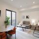 Unit 6 Studio with Queen plus Sofa Bed in the heart of DC, Washington - Foto 1