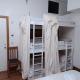 Voyage Hostel - Ensuite Family Rooms with shared kitchen, Douglas (Foto 9)