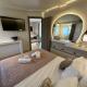 Luxury suite with Jacuzzi, Эпаноми