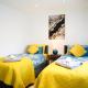 3BR,1 bathroom,1 shower,2 x FREE off street parking,CCTV,Perfect for business Trip & Families holiday & working proffesional-long term,M1-5Min,WI-Fi 500Mb,Netflix,Secure Private garden,Fully equiped kitchen-Peaceful & Convenient, Nottingham - Foto 2